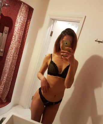 😍 Взгляни на мои фото, и ты поймешь, что со мной тебе обеспечена незабываемая встреча. ✨ Я опытная индивидуалка, которая готова удовлетворить все твои сокровенные желания. 💋 Я предлагаю широкий спектр услуг, от массажа до экстаза. 🌟 Наши встречи останутся секретом между нами, а твое удовольствие будет наивысшим приоритетом. 💖 Если ты хочешь насладиться самым лучшим отдыхом в Москве, то не медли и позвони мне. 📞 Я с нетерпением жду наших встреч! 🥰 Екатерина